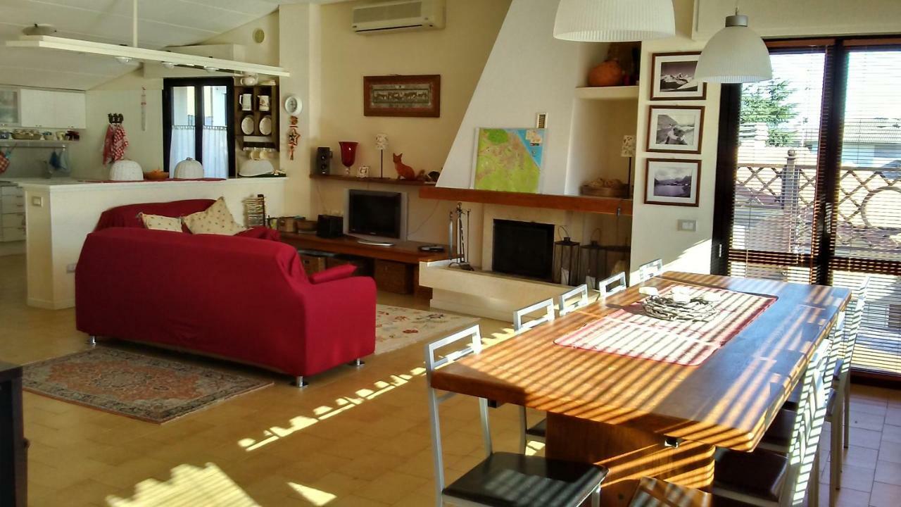 A Casa Di Clo Acomodação com café da manhã Pesaro Exterior foto
